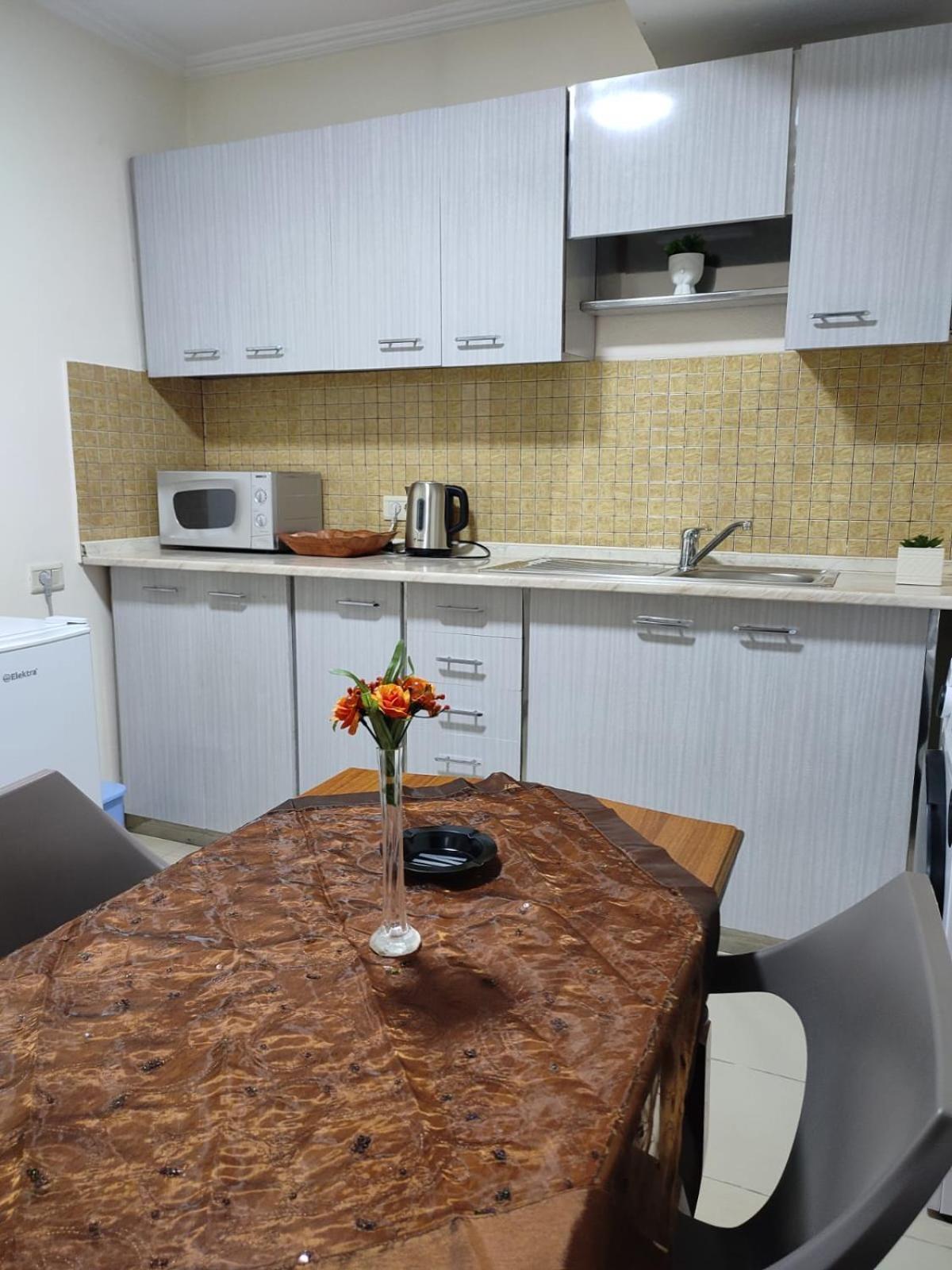 Lb Apartment *
